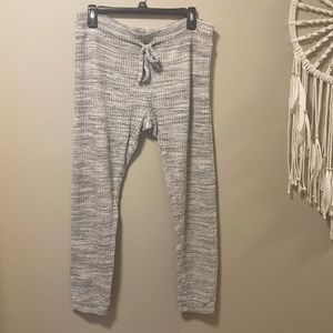 Beyond Yoga Living Easy Waffle Knit Gray Lounge Joggers